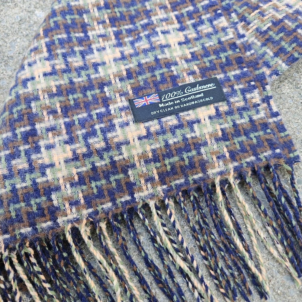 100% Cashmere Scarf Made in Scotland Neutral Taupe Brown Blue Basketweave Fringe